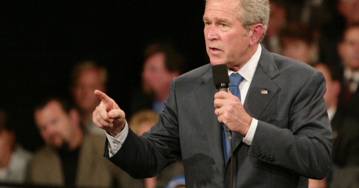 George Bush Getting Word Former President George W. Bush speaks at business forum at Lancaster ...