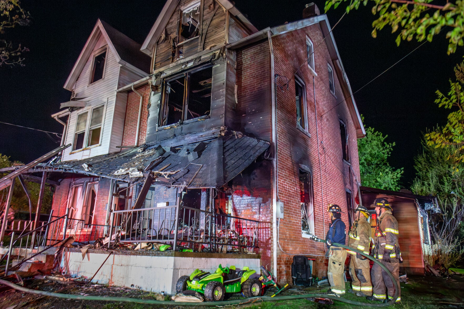 Residents displaced after early morning Columbia Borough fire | Local ...