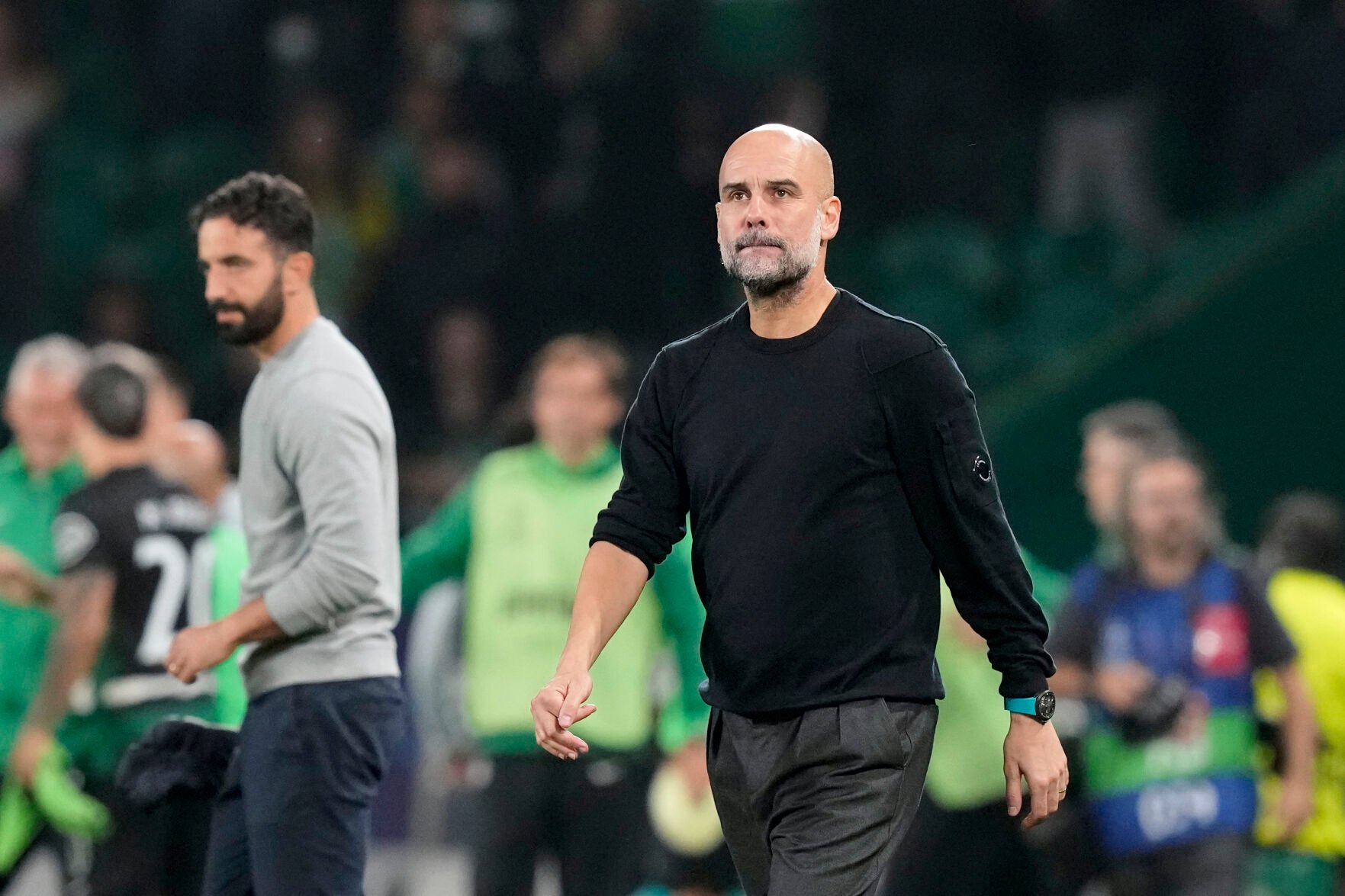 Pep Guardiola Firma Extensión De Contrato De 2 Años Con Manchester City ...