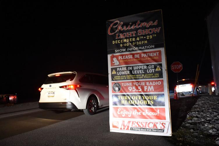 Messick's Christmas Lights [photos] Local News