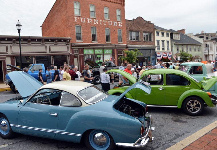 First Thunder on the River crowds Columbia with classic cars Local