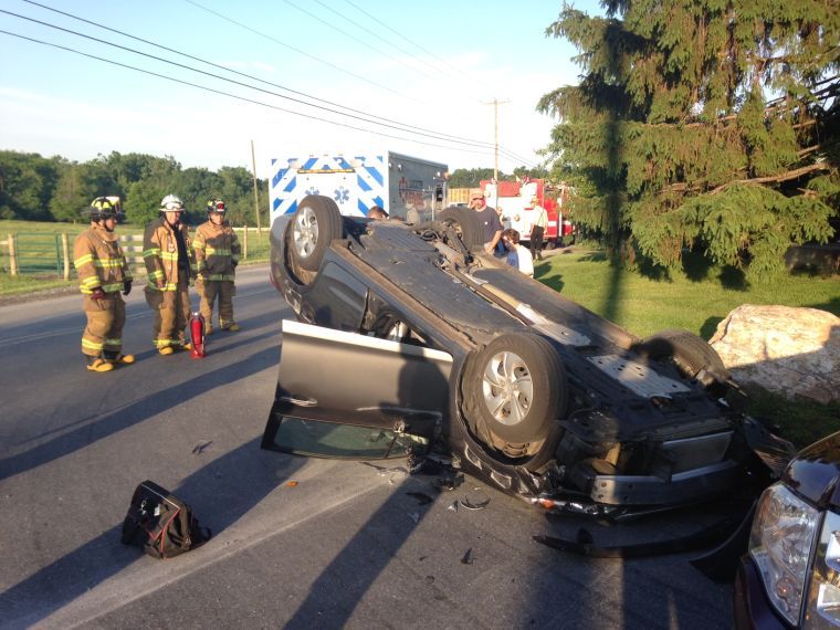 1 injured when car flips onto roof in Strasburg Township crash | Local ...