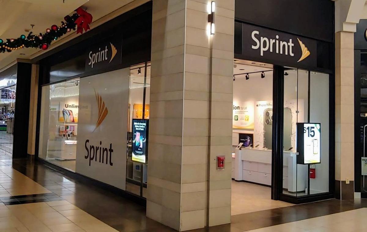 New Sprint stores at Park City Center, downtown Lancaster Local