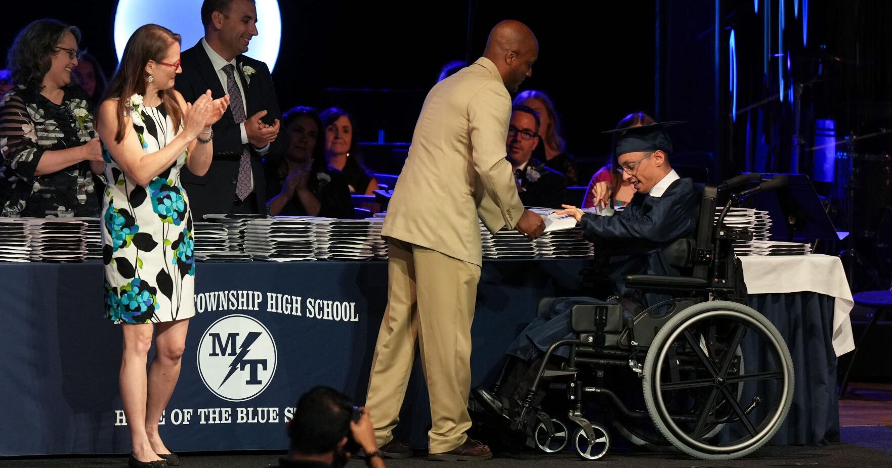 471 Manheim Township graduates encouraged to support others through 'waves,' into 'deep ocean' of future - Vimarsana News