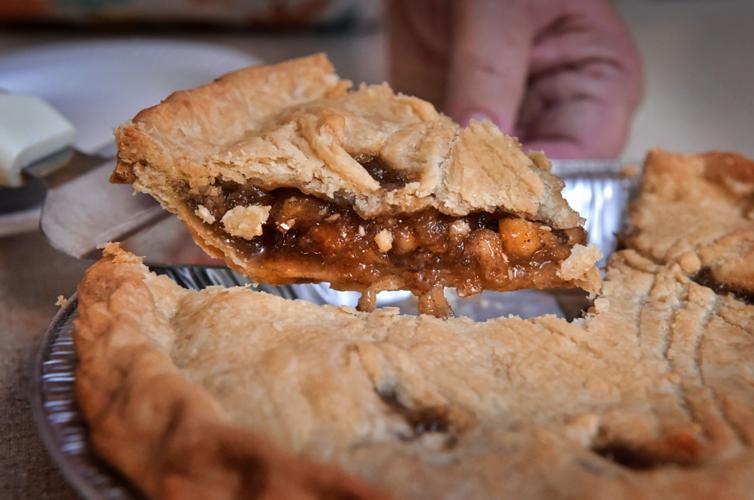What Is Mincemeat?, Cooking School