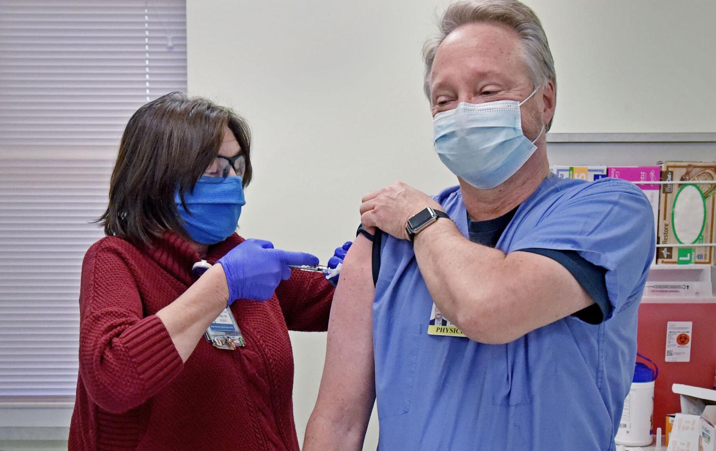 Lg Health Staff Vaccination Rate Near 98 Experts Urge Universal Mandate For Health Care Workers Health Lancasteronlinecom