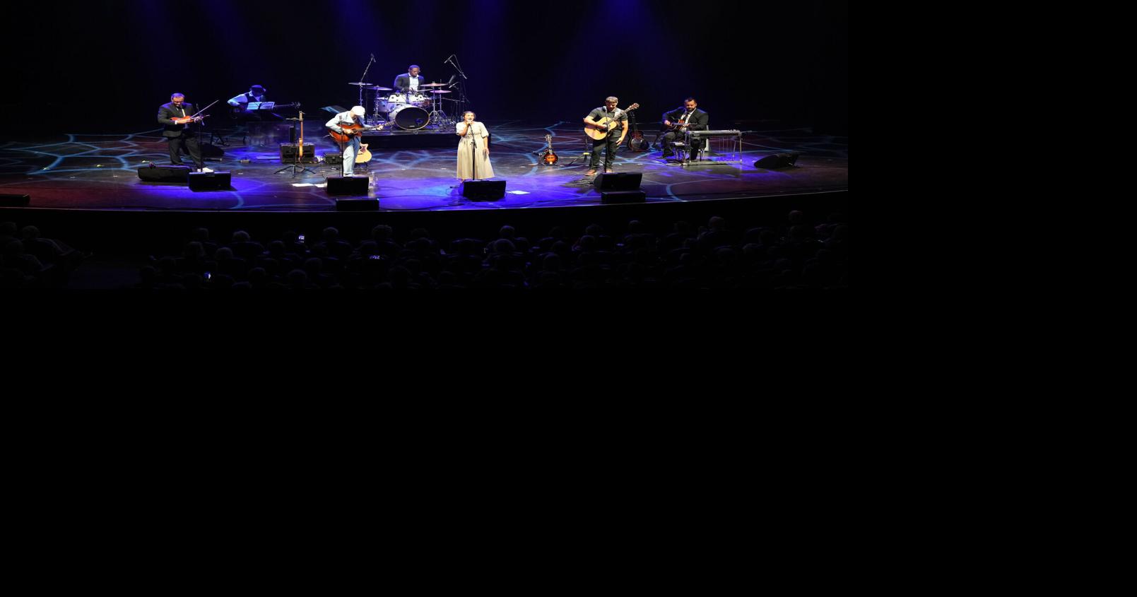 Ben & Rose perform with Conrad Fisher at American Music Theatre [photos]