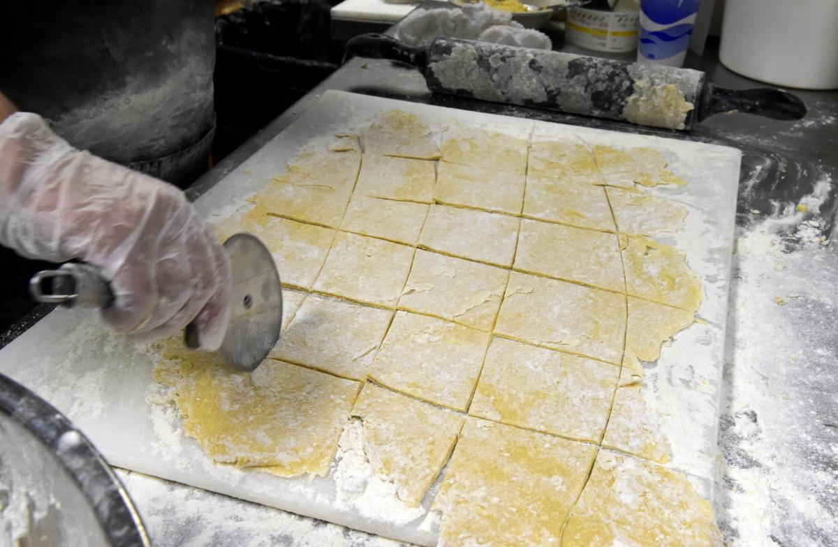 Discuss Pot Pie In Lancaster County Is Comfort Food Minus The Crust Food Lancasteronline Com