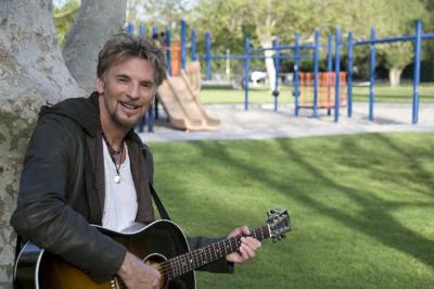 Kenny Loggins Keeps The Family In Mind Entertainment Lancasteronline Com
