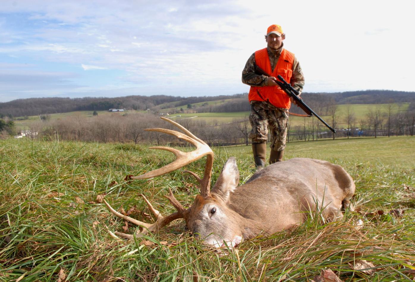 Volunteers help deer hunters statewide