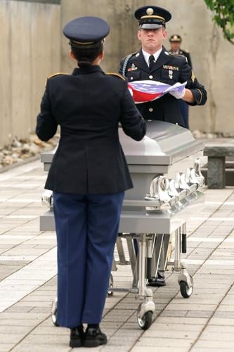 Every Veterans Day, Malmedy Massacre survivor Harold Billow remembers his  fallen comrades [photos], Life & Culture