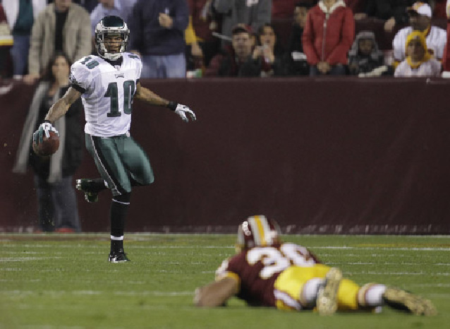 Eagles Accuse LaRon Landry, Washington Redskins Safety, Of Spitting On  Monday Night Football