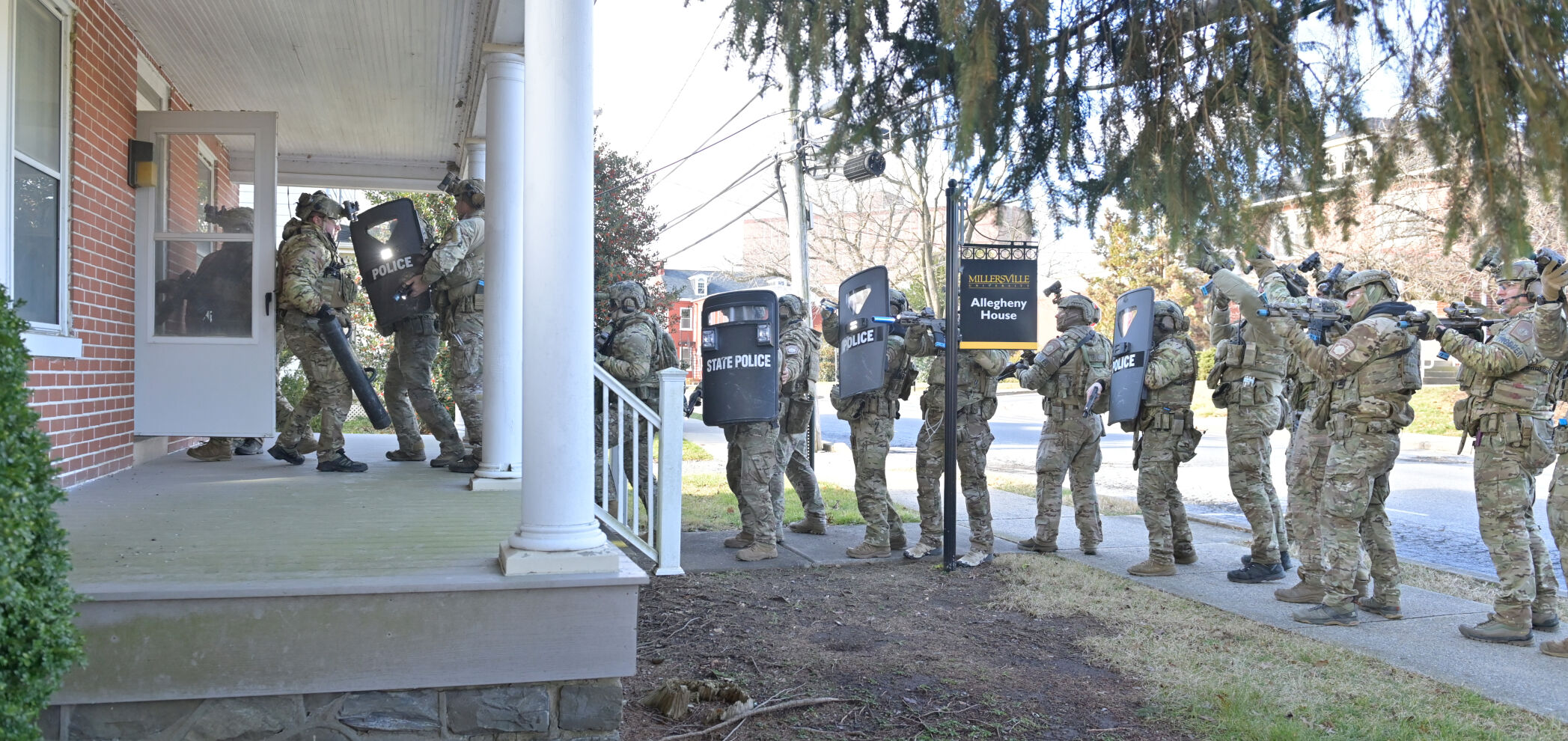 Pennsylvania State Police SERT Team trains on the MU Campus [photos ...