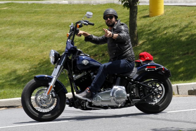 Chicago Fire' star Taylor Kinney joins motorcyclists in ride for former New Holland police chief | News | lancasteronline.com