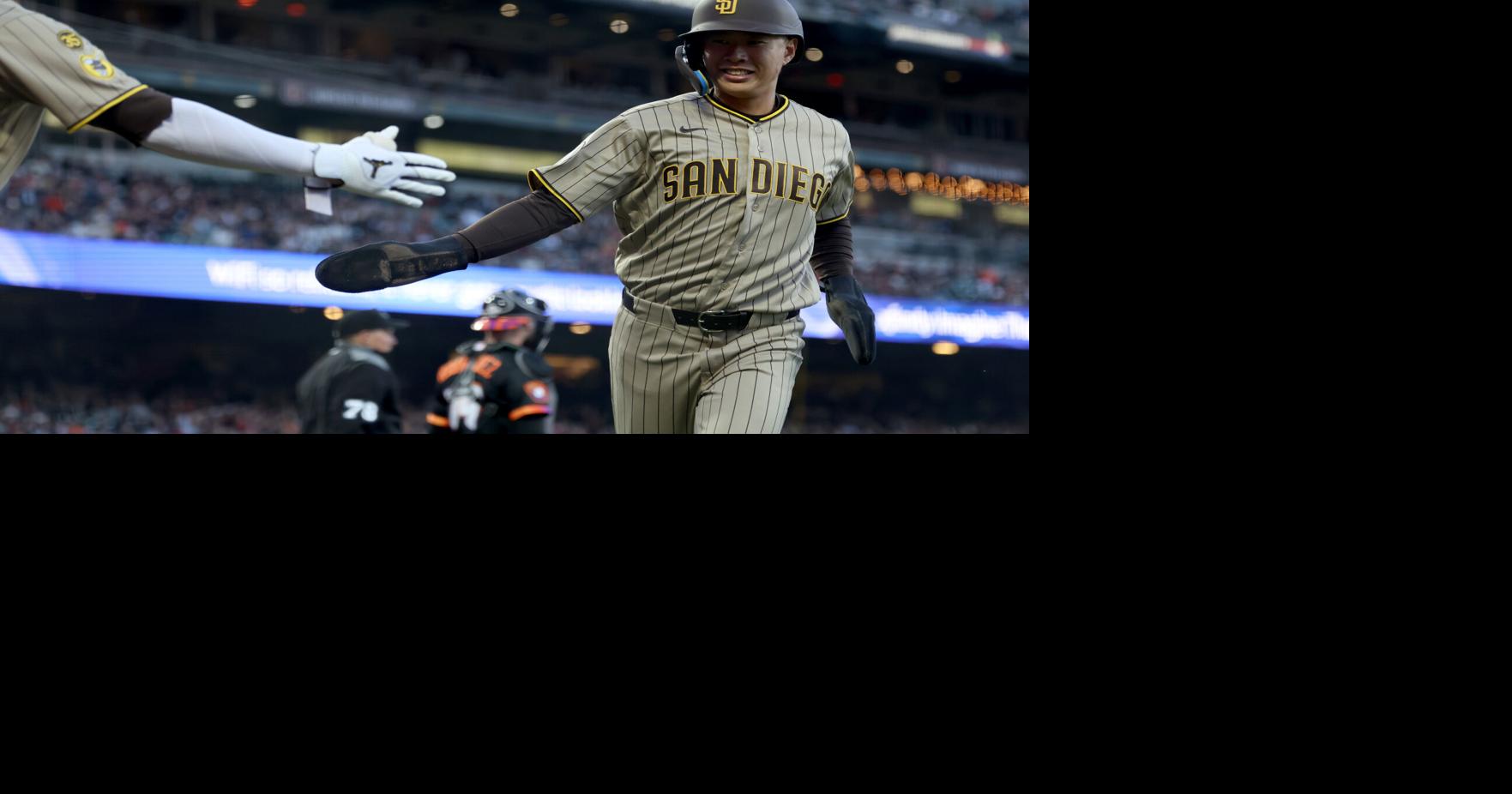 Padres igualan sus números máximos de la temporada en hits y carreras para vencer 10-5 a Gigantes