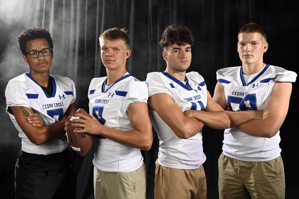 Roundup of LL League football Week 10 [full coverage] High School