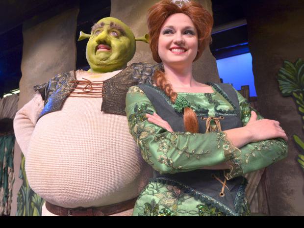 Review Dutch Apple Dinner Theatre S Shrek Has Its Moments But Not As Charming As The Film Entertainment Lancasteronline Com