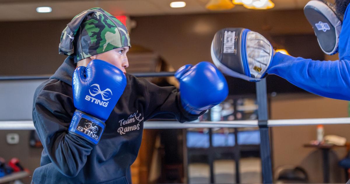 Fraternal Boxing Buoyed by family, young boxing siblings look to Silver Gloves nationals ...