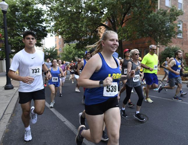 Scenes from the 47th Red Rose Run through Lancaster City [photos