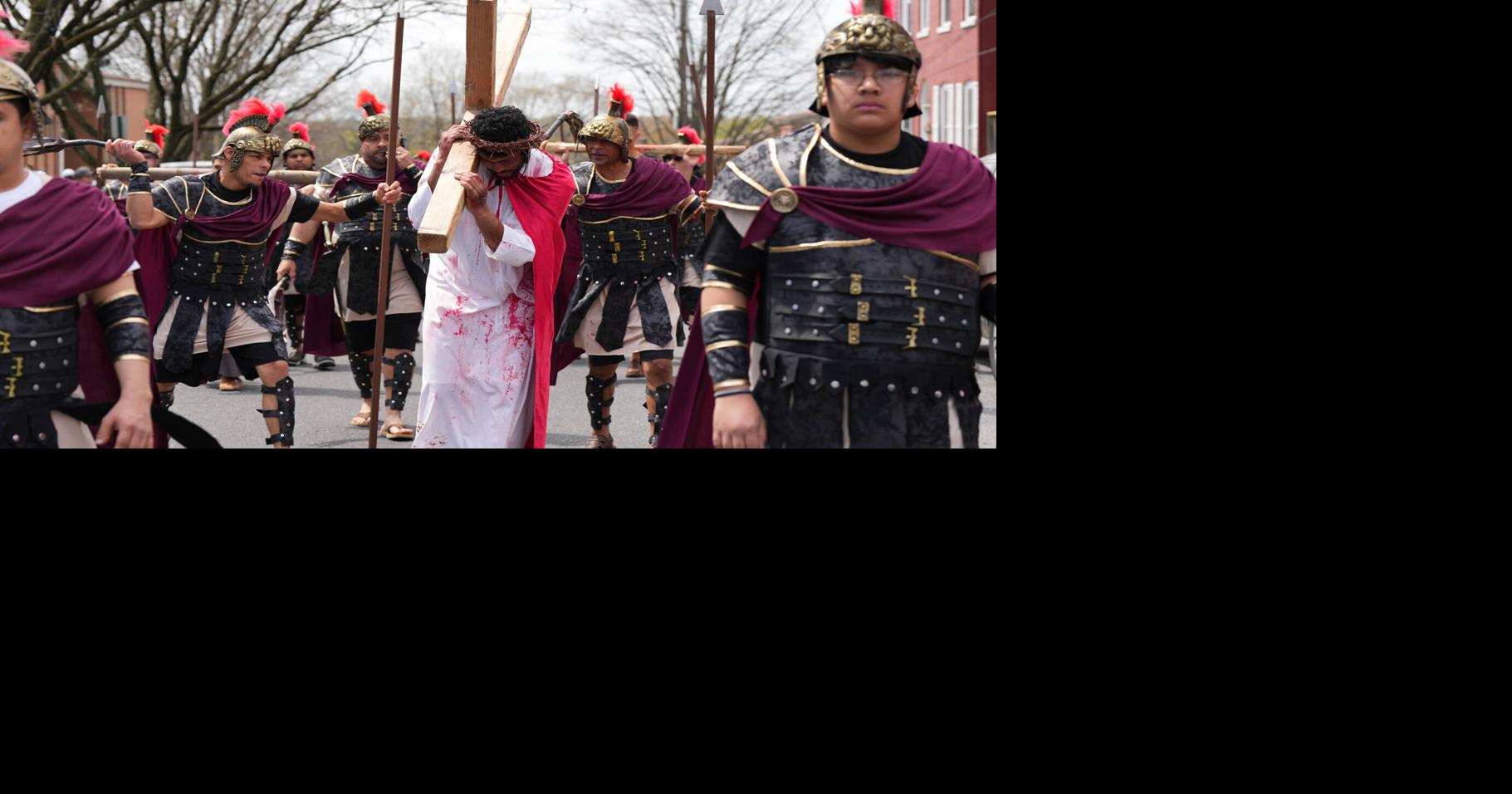 San Juan Bautista Catholic Church's Way of the Cross procession [photos ...