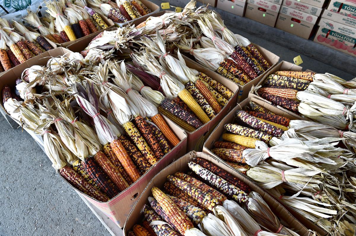 A day at Weaverland and Leola produce auctions [photo slideshow