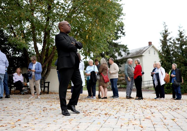 3 former Republican officials call on GOP voters to back Harris in