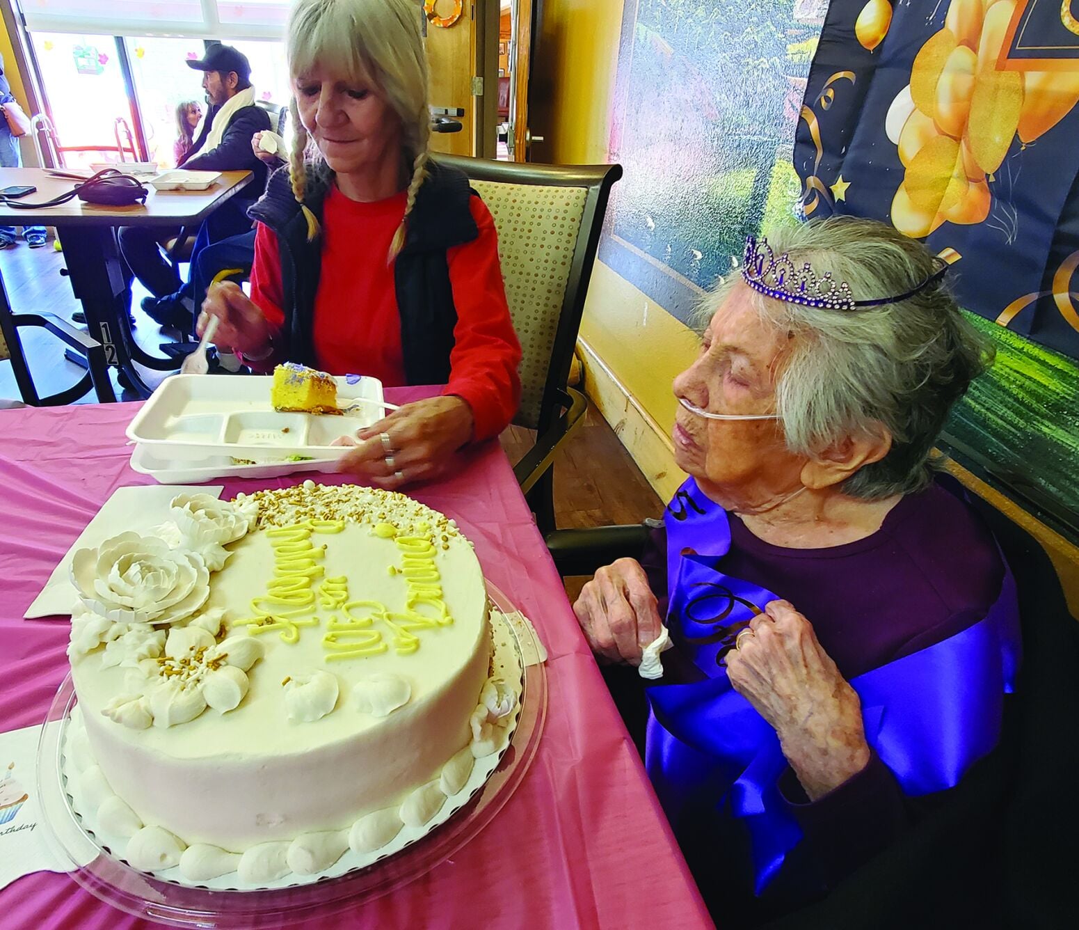 La Vida Buena resident turns 105