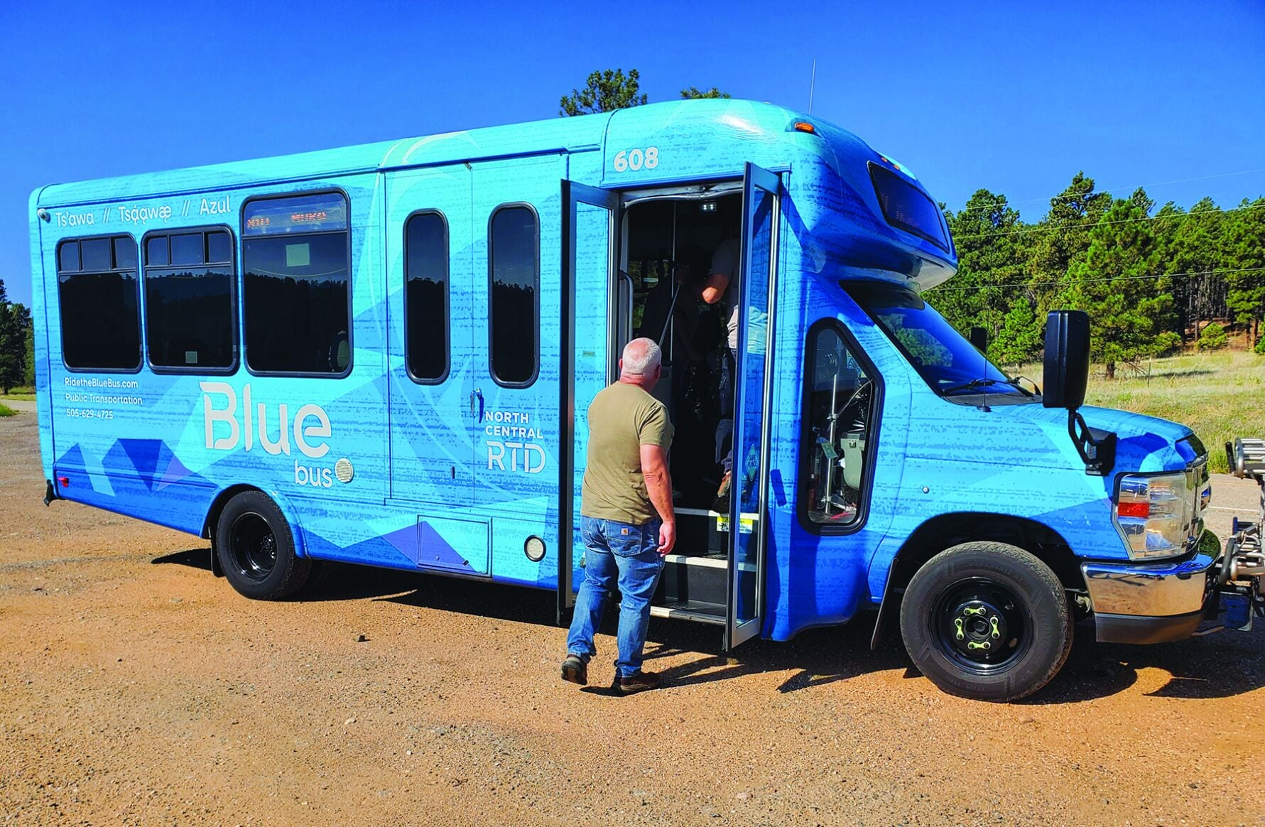 Mora Blue Bus adds stop in La Cueva
