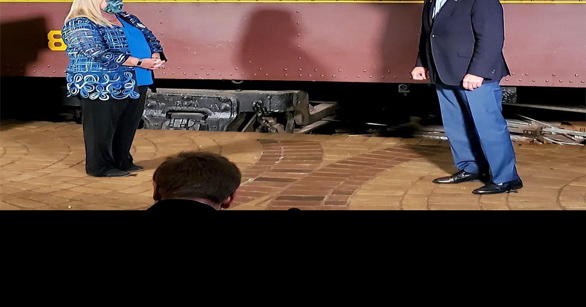 Biden meets with Latrobe mayor, others during whistle stop in Latrobe