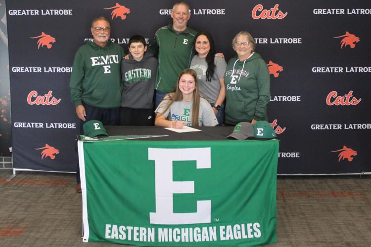 Lady Wildcats' all-time leading scorer Annalyse Bauer signs to Eastern ...