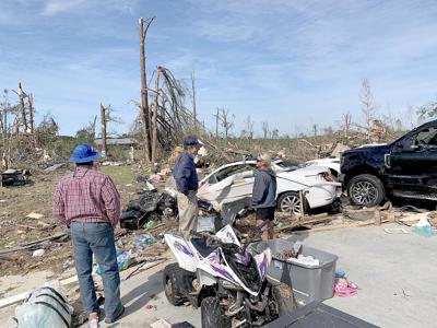 Hosemann Sees Effects Of Historic Tornado News Leader Call Com