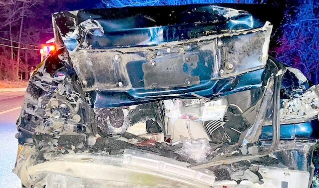 Christmas Eve crash hurts 6, shuts down highway | Free News | leader ...