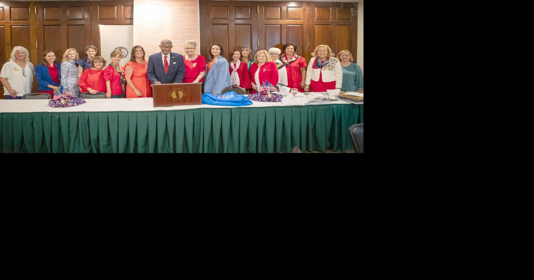 Mayor signs proclamation for US Constitution week | Free News | leader ...