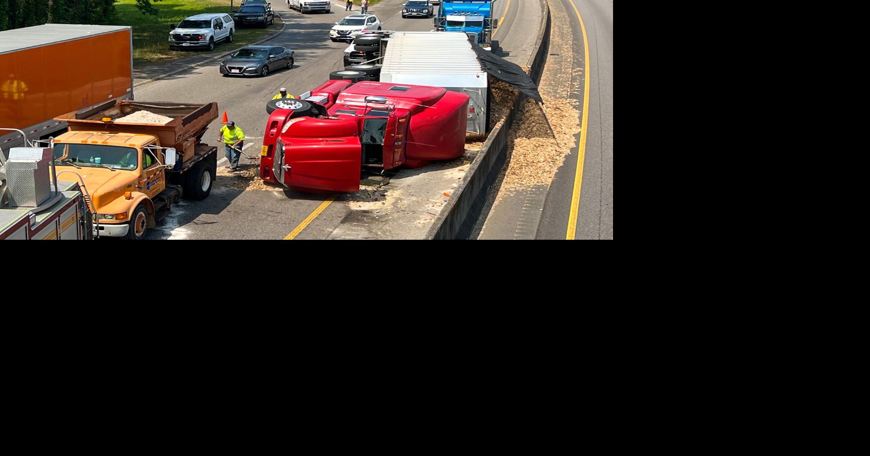 Tumped truck snarls traffic | Free News | leader-call.com