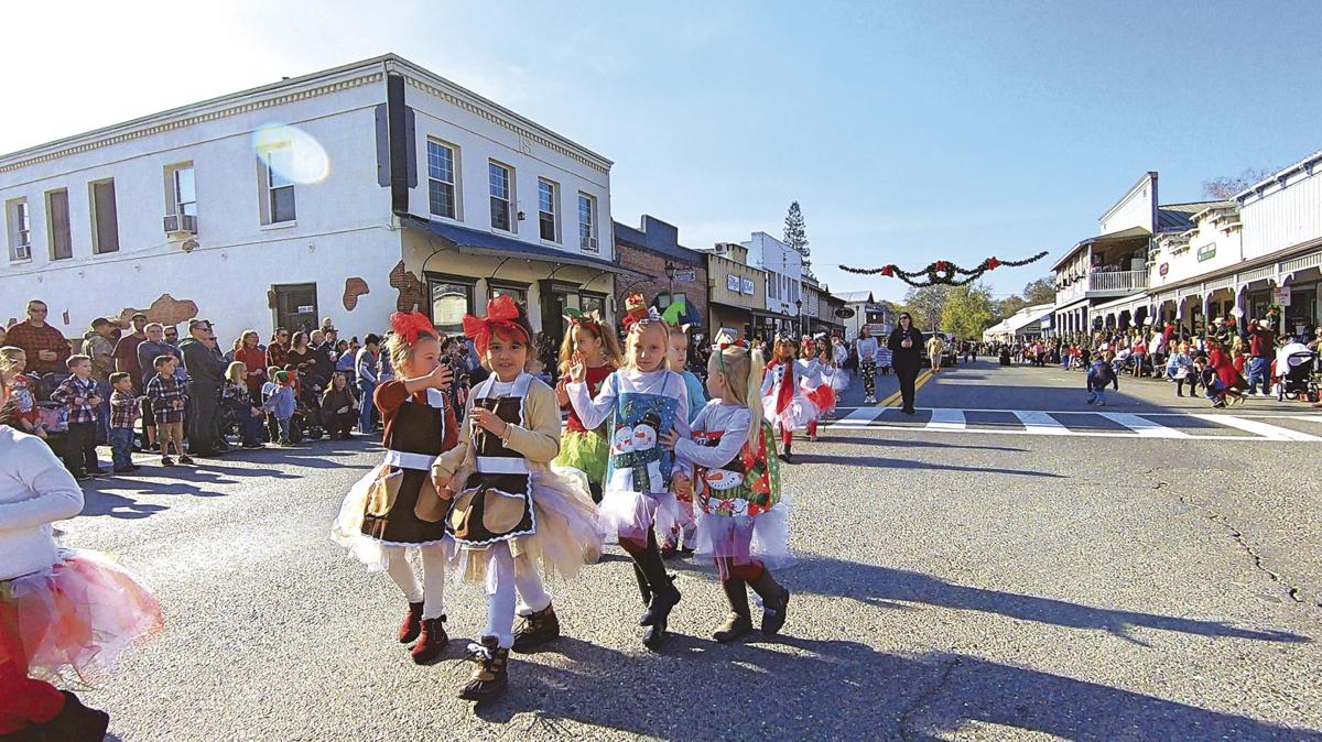 Annual Christmas Parade Attracts Hundreds of Spectators Local News