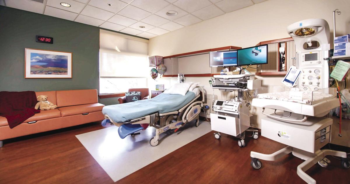 Sutter Amador Hospital Auxiliary Makes Donation For New