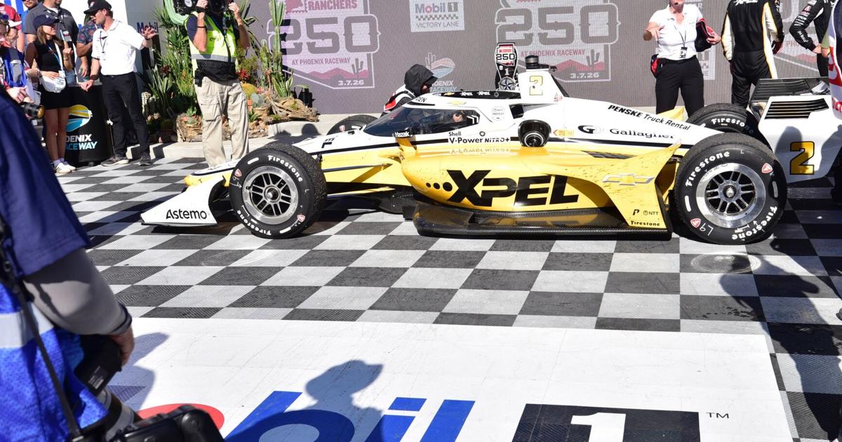 Tim Driver Phoenix Phoenix Racetrack Doubleheader Hosts IndyCar and NASCAR Drivers | Photo ...