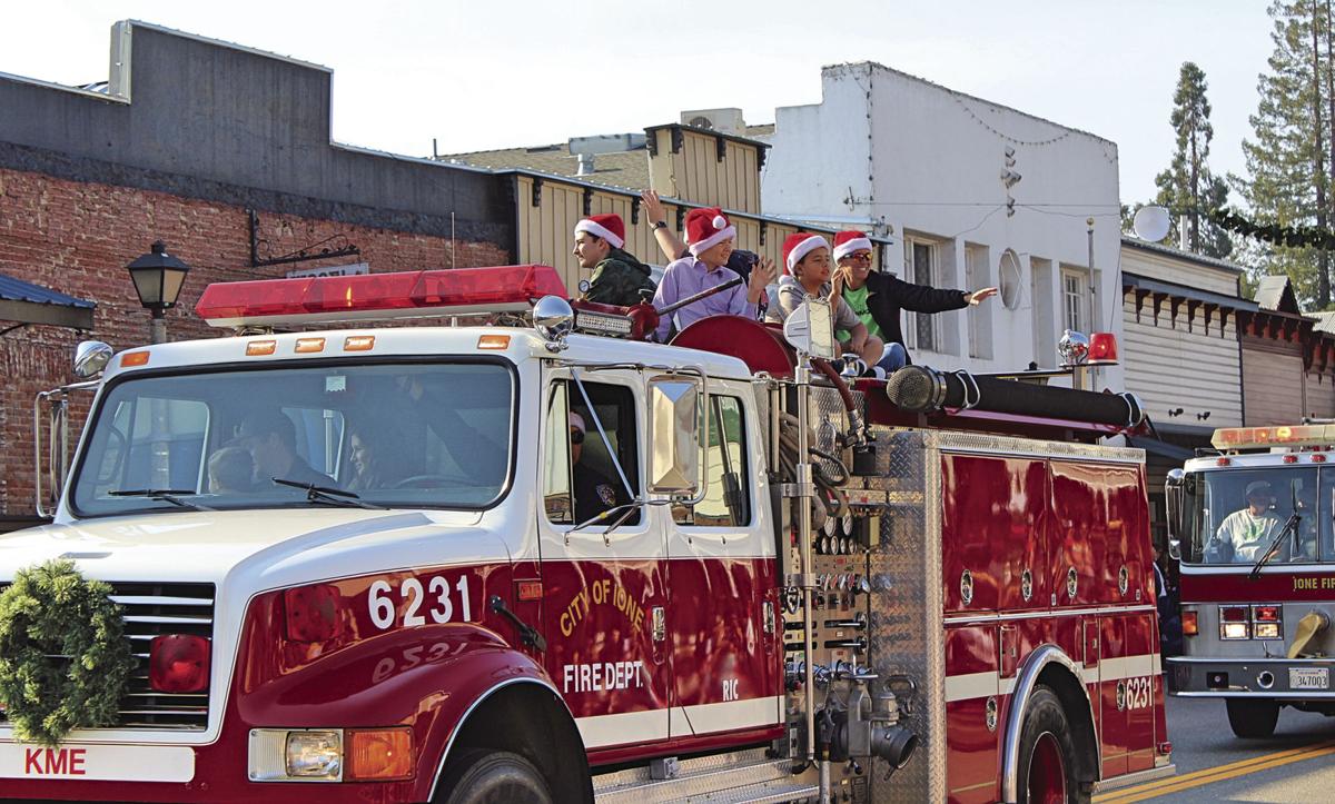 Annual Christmas Parade Attracts Hundreds of Spectators Local News