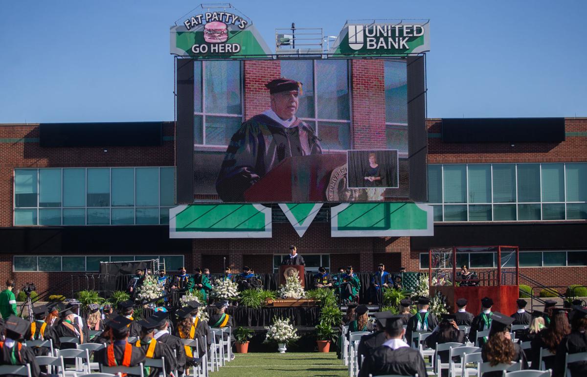 20210502-hd-commencement