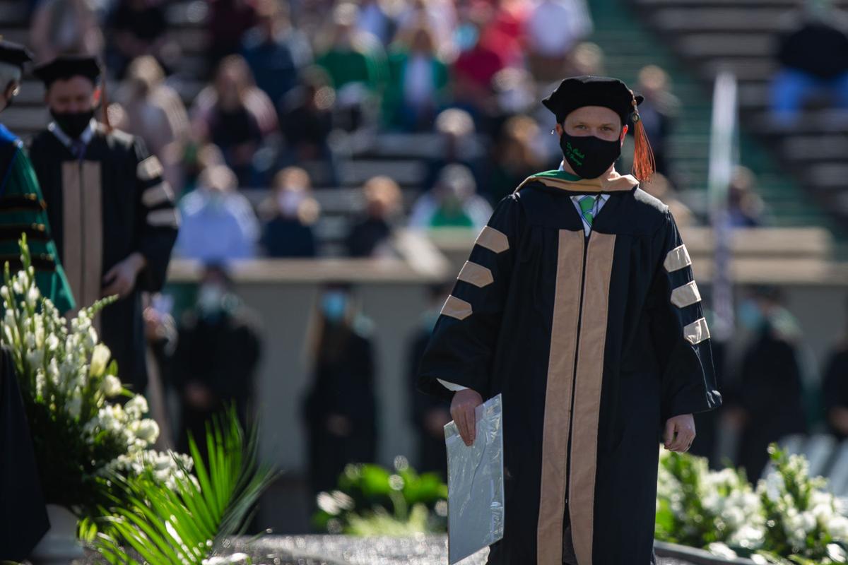 20210502-hd-commencement