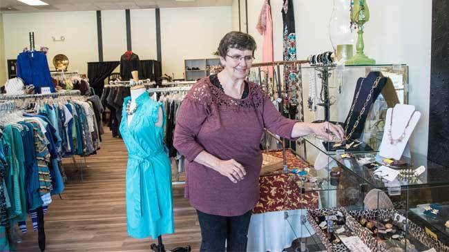 Amy S Closet Continues To Support County S Domestic Violence Shelter Local News Lincolntimesnews Com