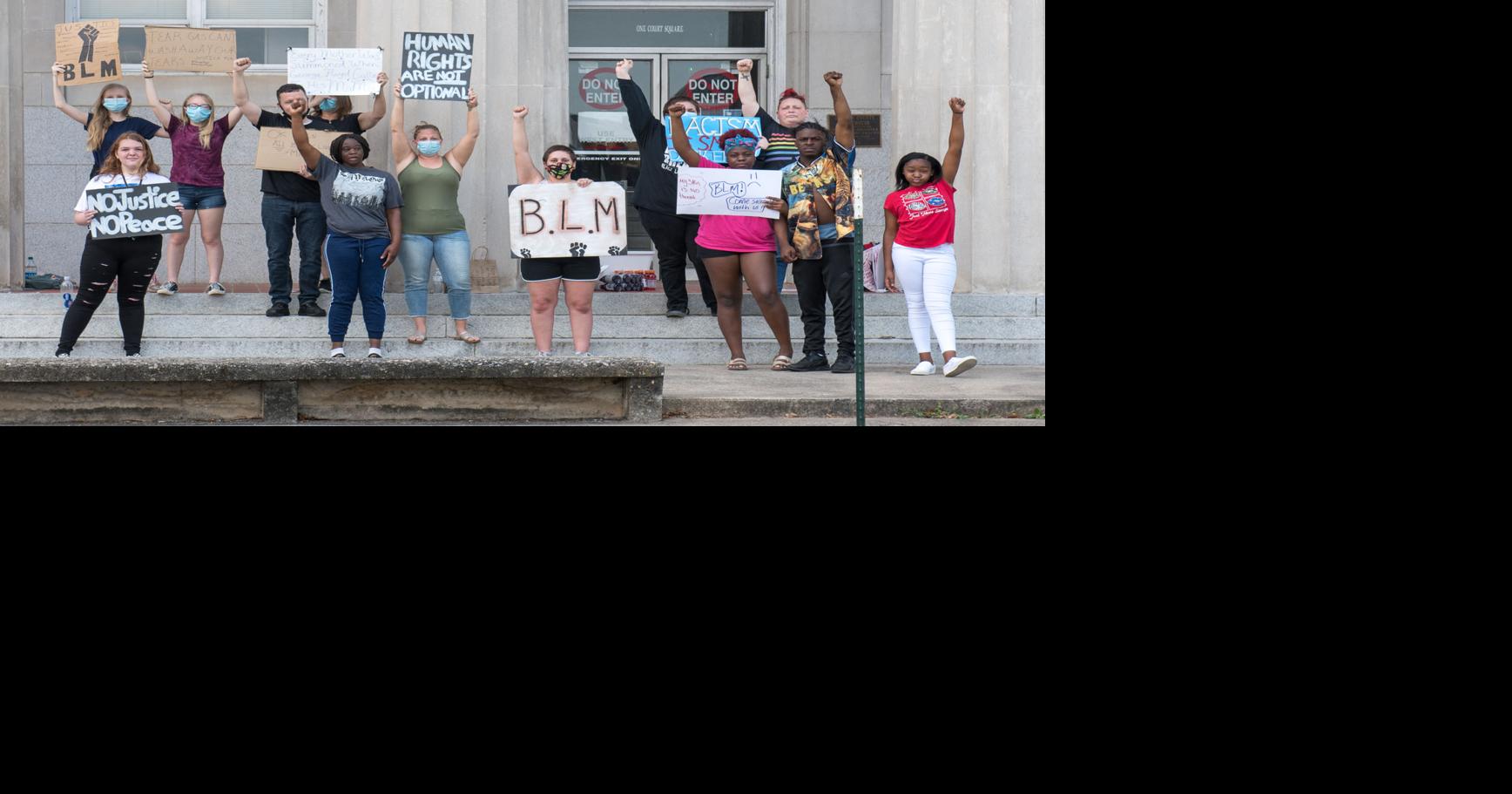 Local high school students stage weekly protests | News ...