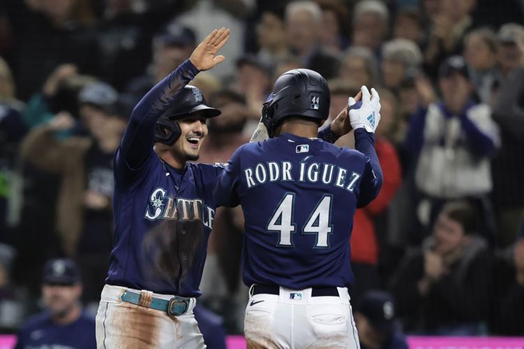 Mariners lose Game 5 of playoff series