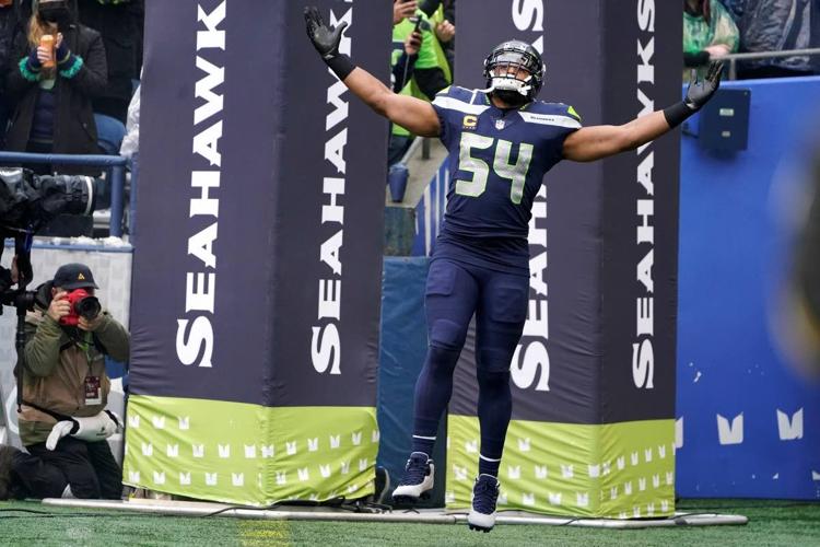 Seahawks bring back Wagner for 1 final dance