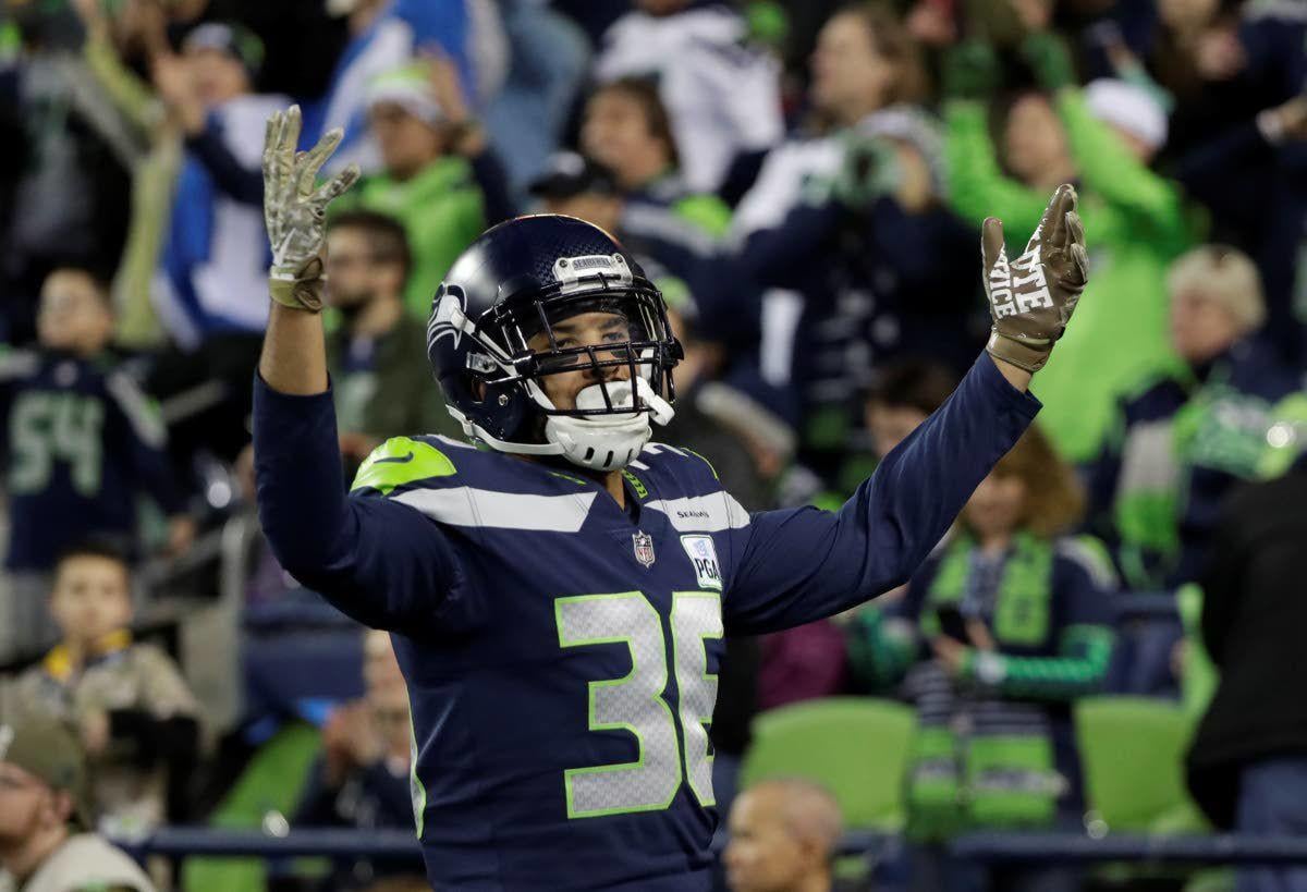 Seahawks Poona Ford, Tre Brown share same reaction to Bobby Wagner cut