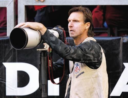 MLB Hall of Famer Randy Johnson's 2nd career as NFL photographer