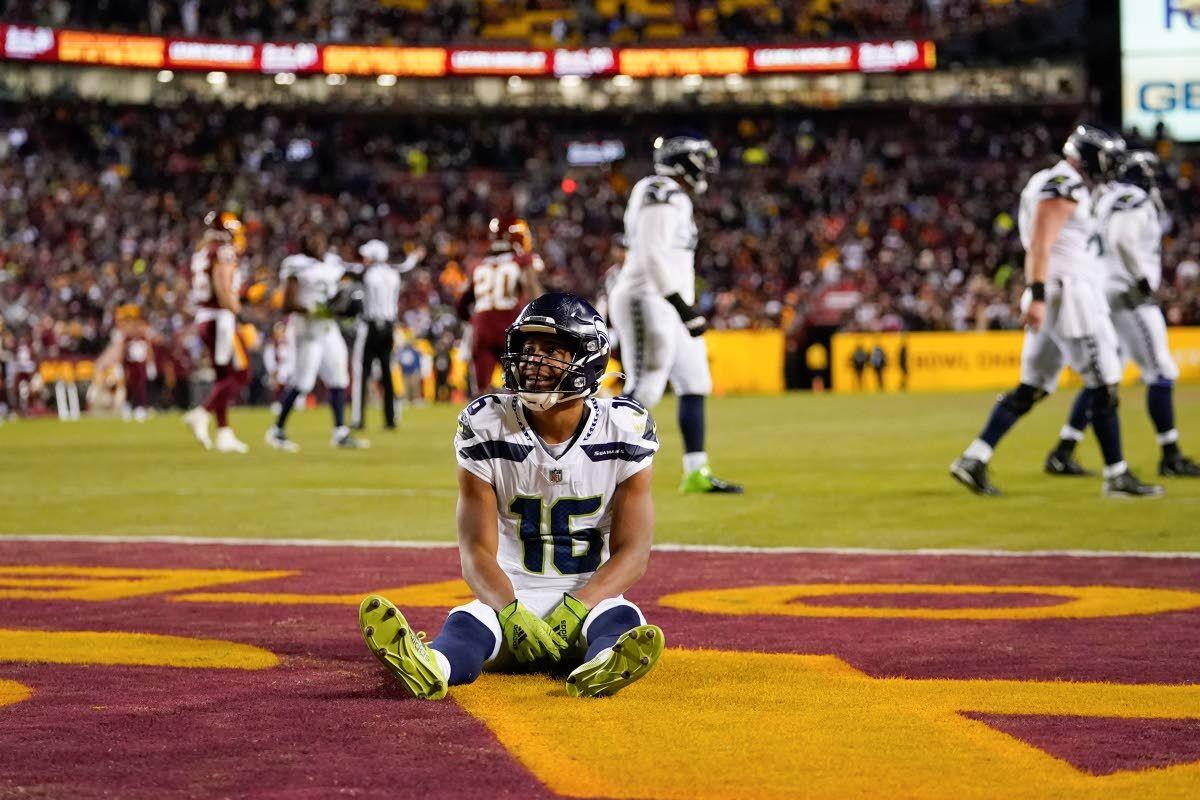 Loss leaves Seahawks facing meaningless games