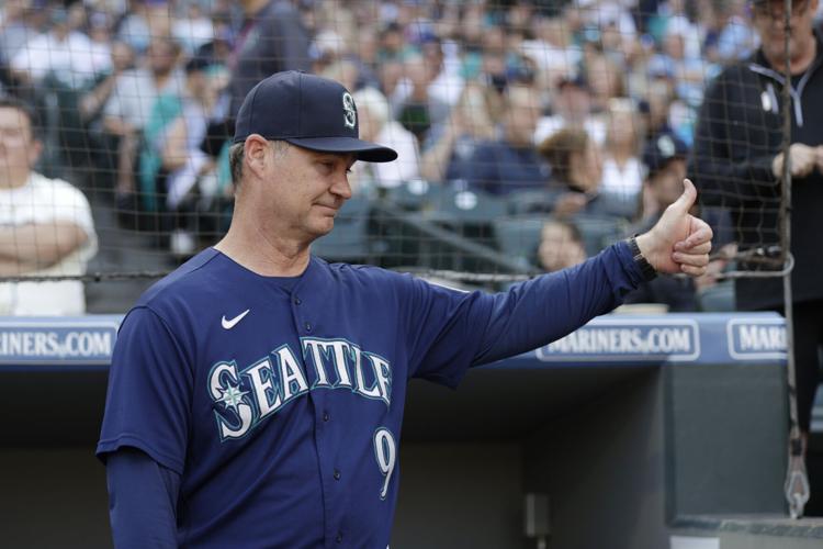 Mariners drop 2nd straight to last-place A's