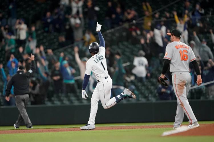 Seattle Mariners: Kyle Lewis injury history and updates