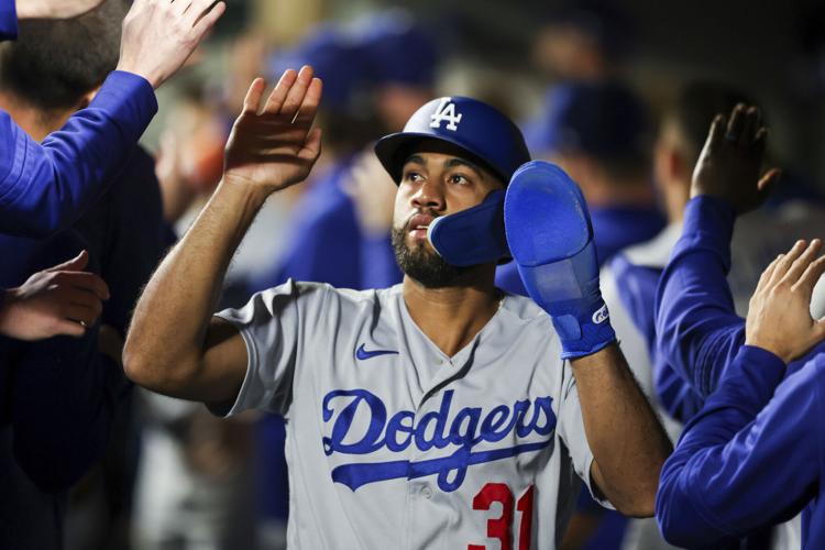 Dodgers clinch NL West title against Mariners